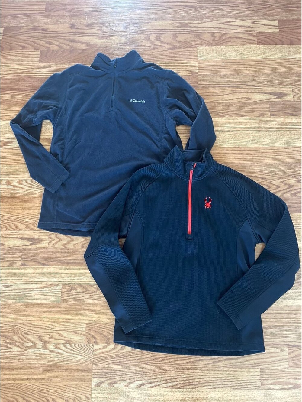 Men’s Spyder knit and Columbia fleece pullover sweatshirts. Size Medium.